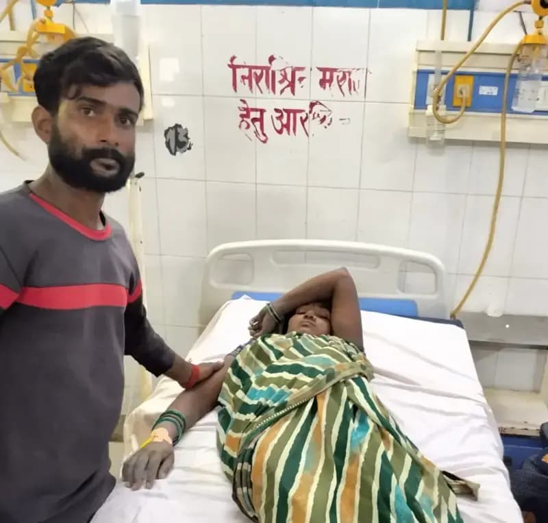 आकाशीय बिजली की चपेट में आने से चार लोग झुलसे, अस्पताल में भर्ती