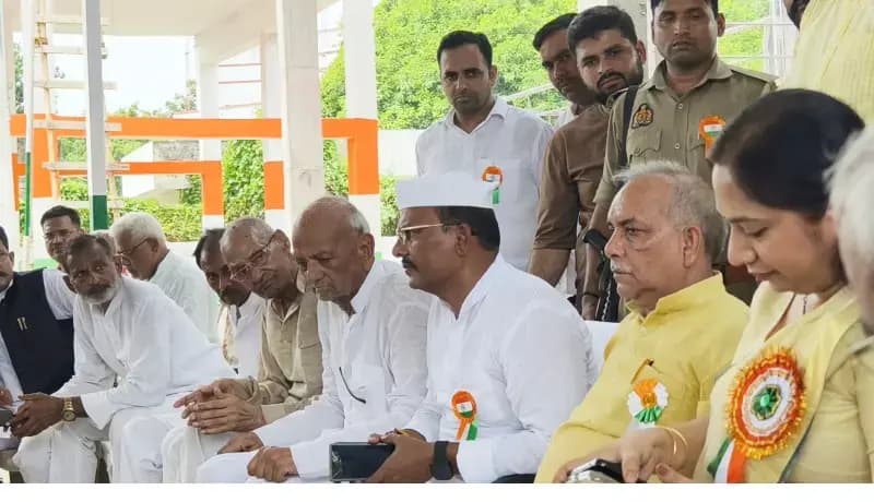शहीद पार्क में प्रोटोकॉल के तहत नहीं पहुंचे एडीएम, समिति के लोगों ने जताई नाराजगी