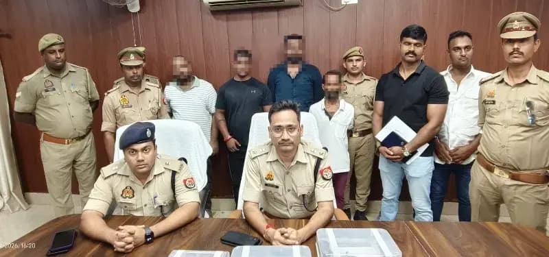 एसएस हॉस्पिटल के पास फायरिंग कर चेन लूटने वाले चार गिरफ्तार
