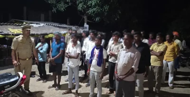 सार्वजनिक स्थान पर शराब पीना पड़ा भारी, चकरघट्टा पुलिस ने 27 लोगों पर की कार्रवाई