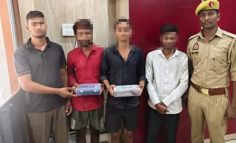 चंदौली में लूटकांड का पर्दाफाश, 12 घंटे के भीतर चार आरोपी गिरफ्तार